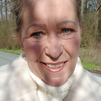 neukdate met Hiluxe