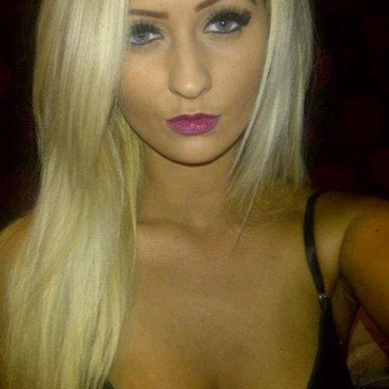 neukdate met blondenmooi