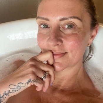 sexcontact met Dewienne