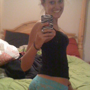 neukdate met Xsexyygurll