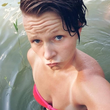 neukdate met Rellebelle