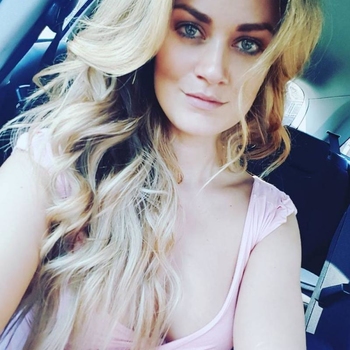 neukdate met BlondeDel