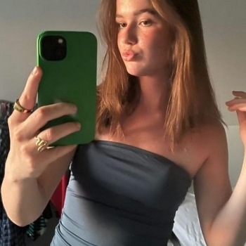 sexcontact met Yesserie