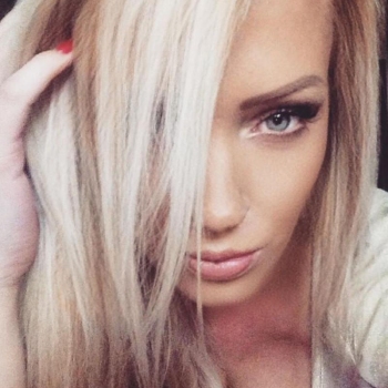 Seks met Hollyboost ? Maak gratis afspraakjes voor een seksdate.