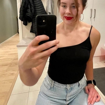 sexcontact met Girlwantfunny