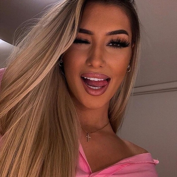 sexcontact met momoni