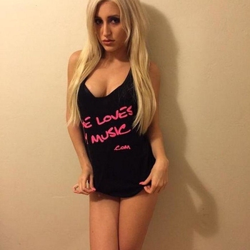 Seks afspraak met Sexyblondii