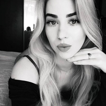 sexdate met MaagdelijkeAnne