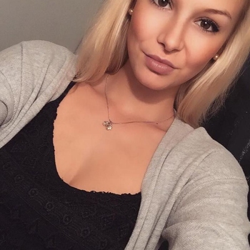 sexcontact met Descentgirl