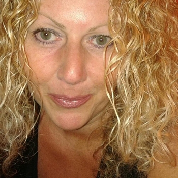neukdate met Happyeef