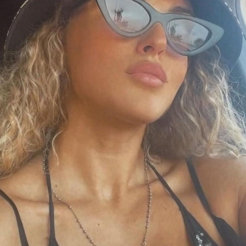 sexcontact met Dounija