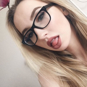 neukdate met Sabrina