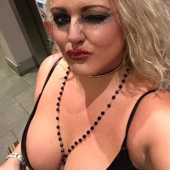 sexcontact met VolleMilf