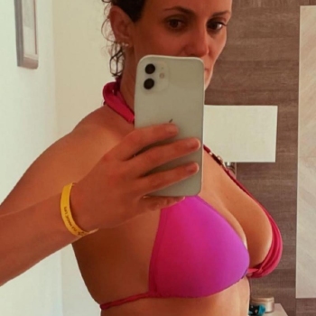 sexcontact met AngieDo