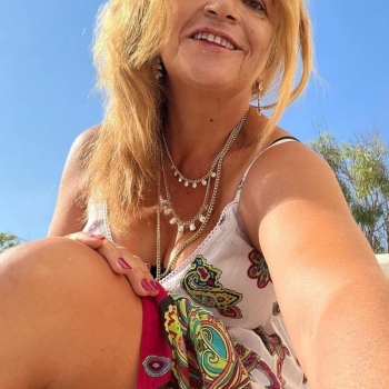 sexcontact met Newelle