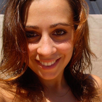 sexdate met brunette_Deborah